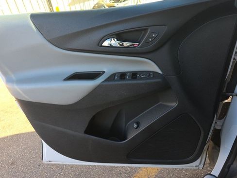 Used 2024 Chevrolet Equinox LT image 13