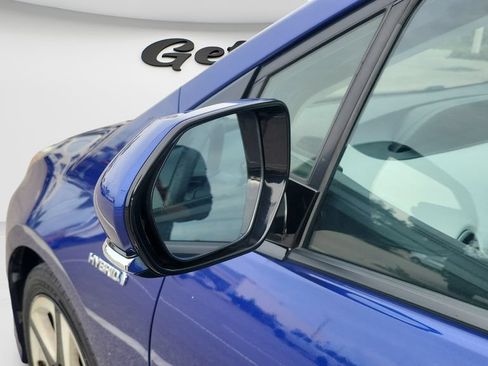Used 2016 Toyota Prius Four Touring FWD image 27