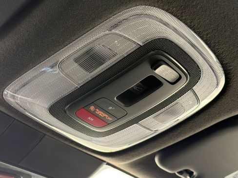 Used 2025 Hyundai Elantra Limited FWD image 22