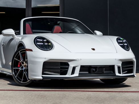 Certified 2026 Porsche 911 Carrera S RWD image 9