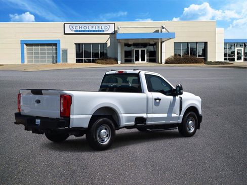 Used 2024 Ford F250 XL w/ XL Driver Assist Package RWD image 3