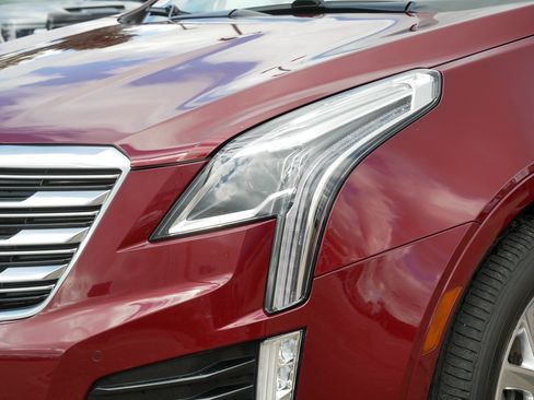 Used 2017 Cadillac XT5 Premium Luxury AWD/4WD image 16