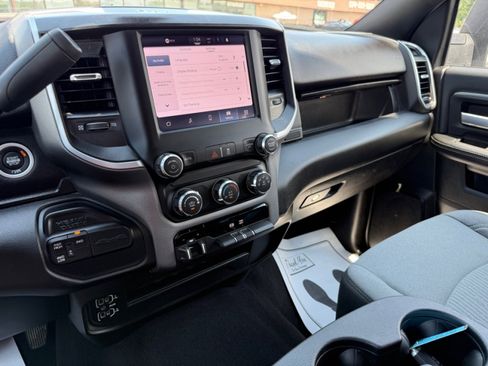 Used 2024 RAM 3500 Big Horn image 30