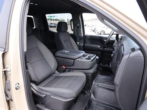 Used 2022 Chevrolet Silverado 1500 Custom Trail Boss AWD/4WD image 26