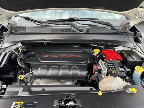 Used 2020 Jeep Compass Limited image 24