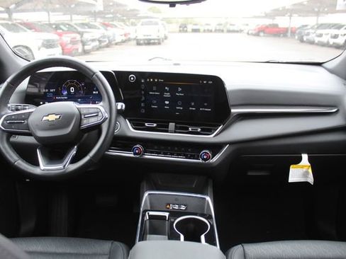 Used 2025 Chevrolet Equinox LT w/ Convenience Package II FWD image 20