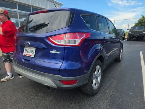 Used 2013 Ford Escape SE FWD image 2