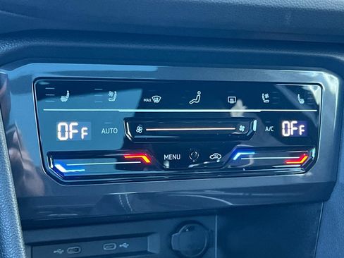 Certified 2022 Volkswagen Tiguan SEL R-Line image 21