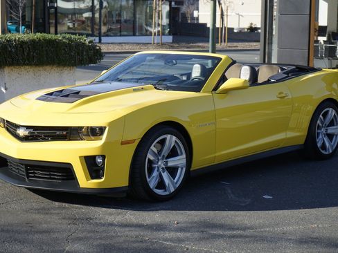 Used 2013 Chevrolet Camaro ZL1 RWD image 3