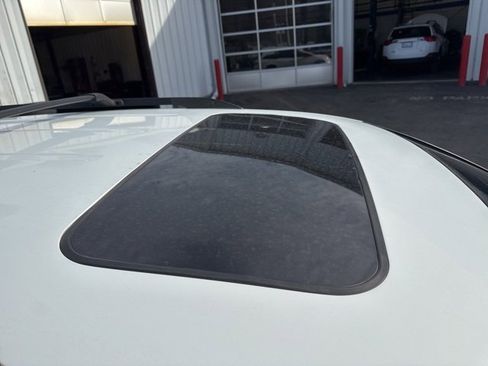 Used 2011 Honda Odyssey EX-L image 10