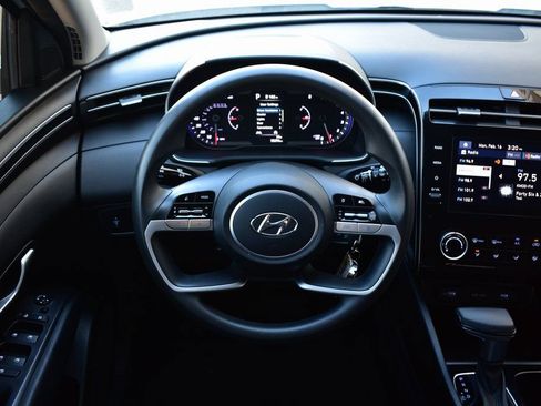 Used 2024 Hyundai Tucson SE image 34