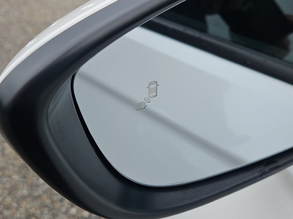 Certified 2023 Honda Accord EX image 21