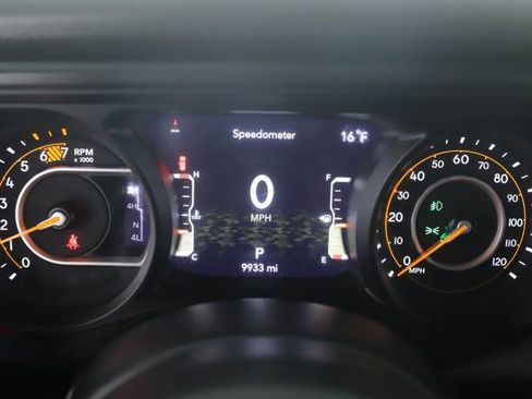 Used 2024 Jeep Wrangler Willys image 19