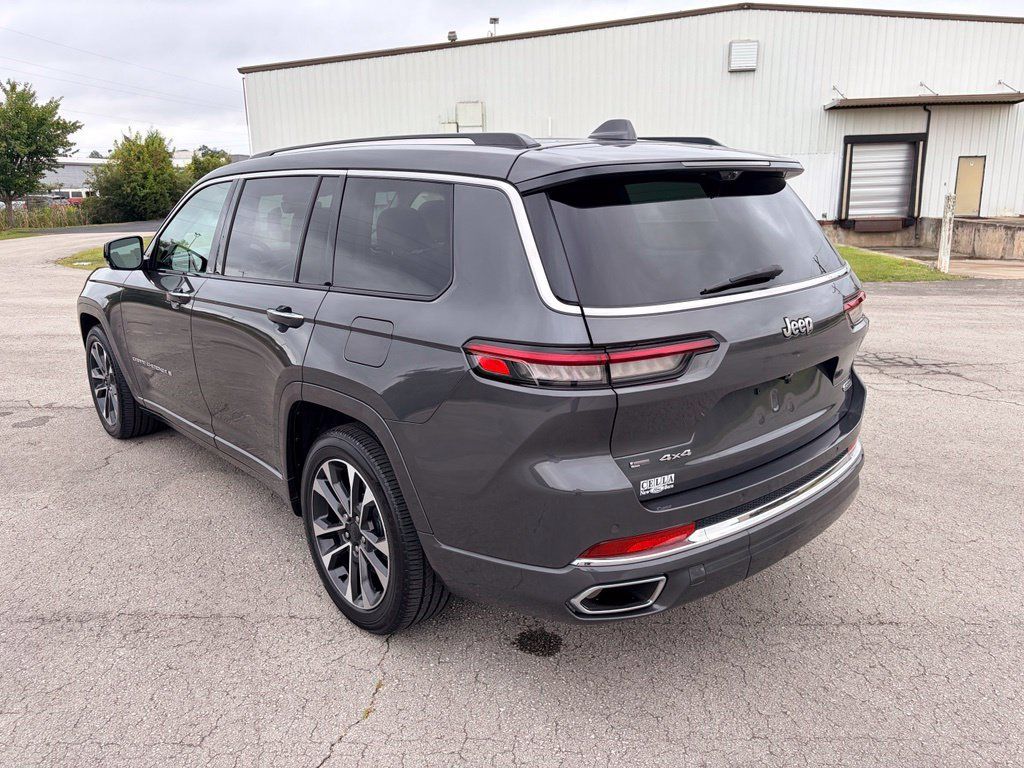 Used 2022 Jeep Grand Cherokee L Overland w/ Advanced Protech Group III AWD/4WD image 5