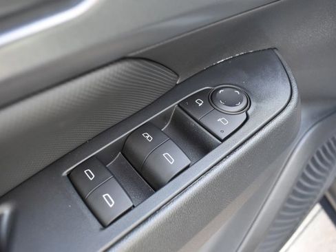 New 2026 Chevrolet Equinox EV RS image 13