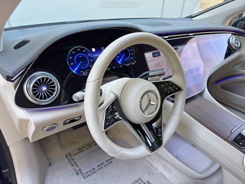 Used 2023 Mercedes-Benz EQS 580 4MATIC Sedan image 13