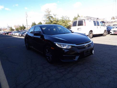 Used 2018 Honda Civic EX image 2