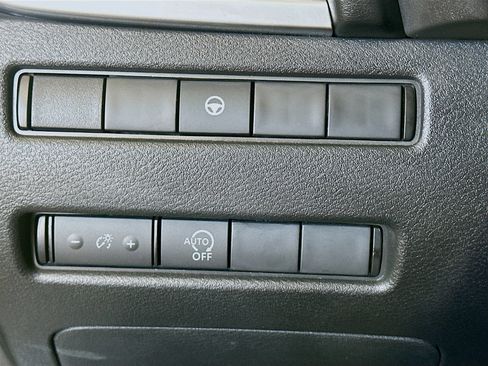 Used 2023 Nissan Rogue SV image 17