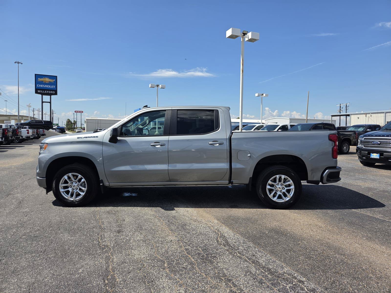 Used 2026 Chevrolet Silverado 1500 RST RWD image 2