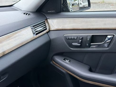 Used 2011 Mercedes-Benz E 350 4MATIC Sedan image 28
