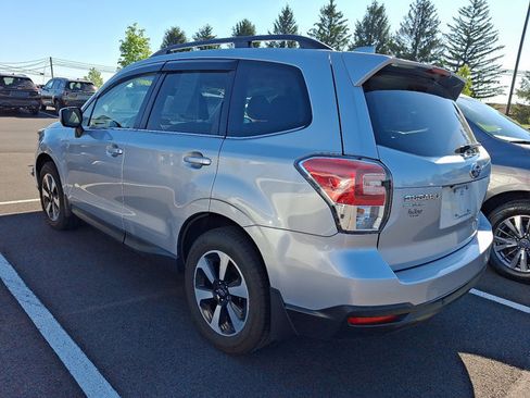 Used 2018 Subaru Forester 2.5i Limited AWD/4WD image 5
