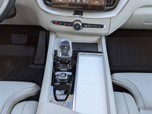 New 2026 Volvo XC60 T8 Ultra w/ Protection Package Premier AWD/4WD image 19