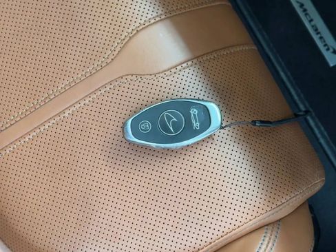 Used 2017 McLaren 570S RWD image 28