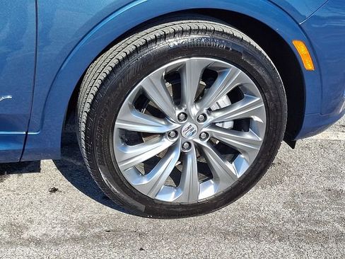 Certified 2025 Buick Envista Avenir image 8