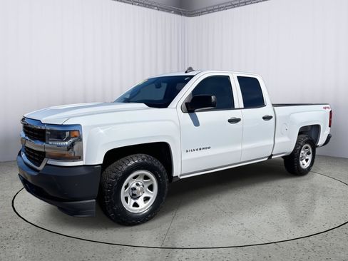 Used 2018 Chevrolet Silverado 1500 W/T w/ WT Convenience Package AWD/4WD image 12