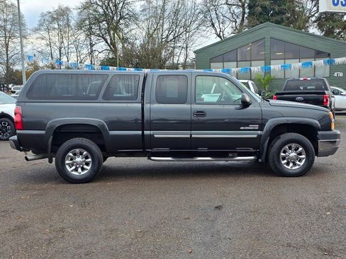 Used 2003 Chevrolet Silverado 2500 LT w/ Skid Plate Package image 8