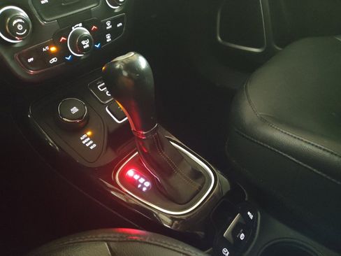 Used 2019 Jeep Compass Limited AWD/4WD image 26