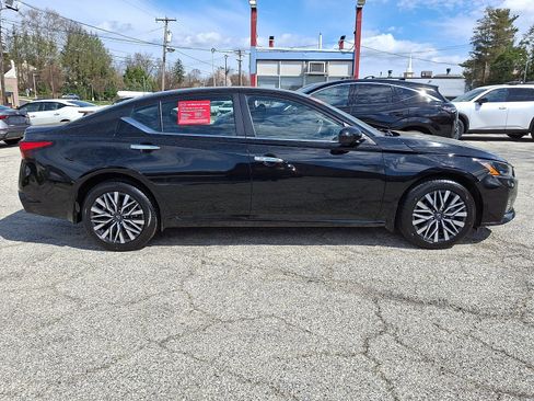 Certified 2023 Nissan Altima 2.5 SV image 7