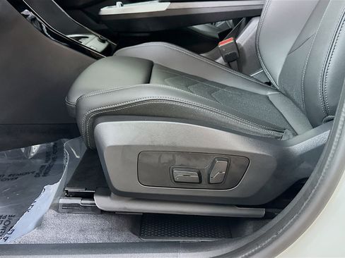 Used 2025 BMW X1 M35i w/ Premium Package image 20