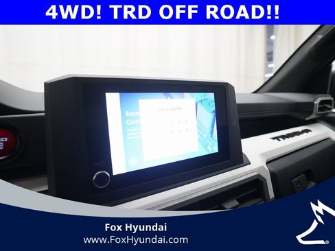 Used 2024 Toyota Tacoma TRD Off-Road image 6