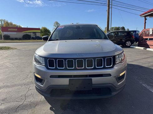 Used 2019 Jeep Compass Sport image 2