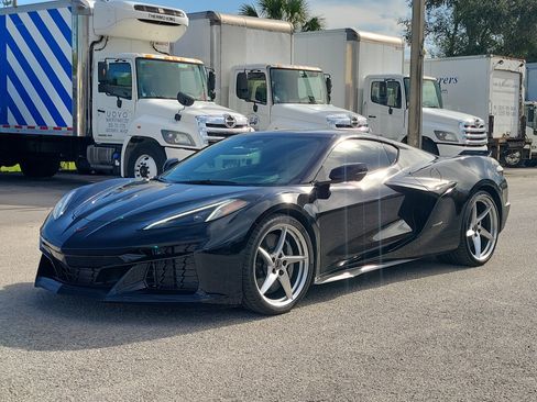 Used 2024 Chevrolet Corvette E-Ray AWD/4WD image 7