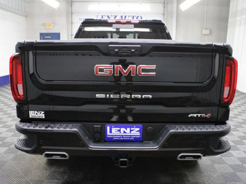 Used 2025 GMC Sierra 1500 AT4 w/ Technology Package AWD/4WD image 47