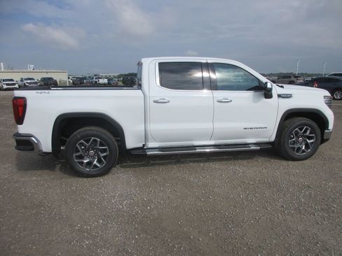 New 2026 GMC Sierra 1500 SLT w/ SLT Premium Package AWD/4WD image 3