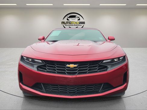 Used 2024 Chevrolet Camaro LT w/ Technology Package image 2
