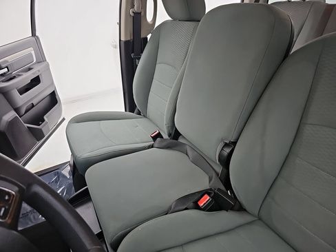 Used 2019 RAM 1500 Classic SLT RWD image 20