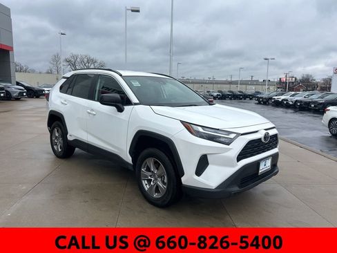 Used 2025 Toyota RAV4 LE image 3
