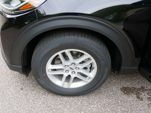 Used 2026 Ford Explorer Active AWD/4WD image 15