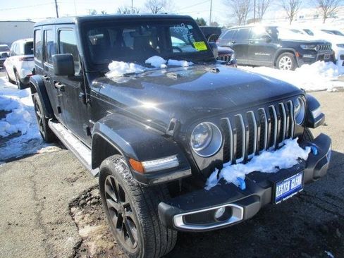 Used 2023 Jeep Wrangler Unlimited Sahara w/ Cold Weather Group image 3
