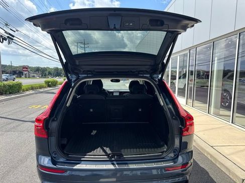 Certified 2024 Volvo XC60 B5 Plus w/ Protection Package Premier AWD/4WD image 10