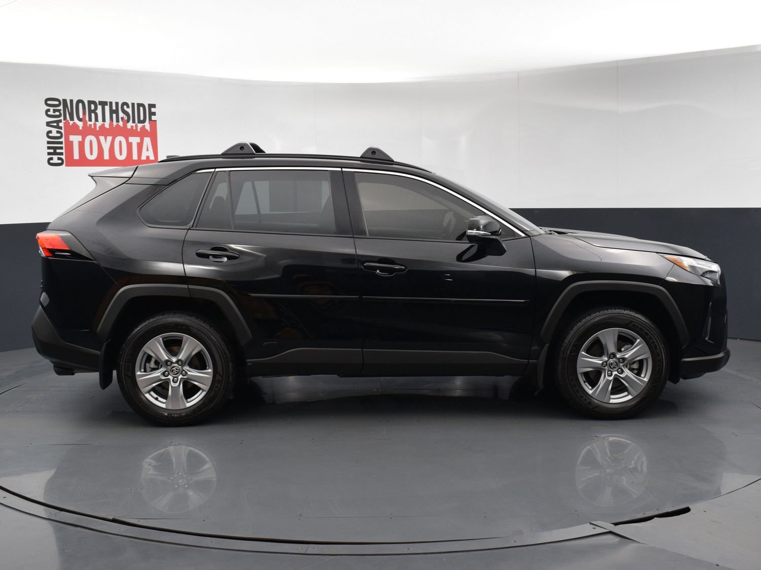 Used 2025 Toyota RAV4 XLE w/ Convenience Package AWD/4WD image 5