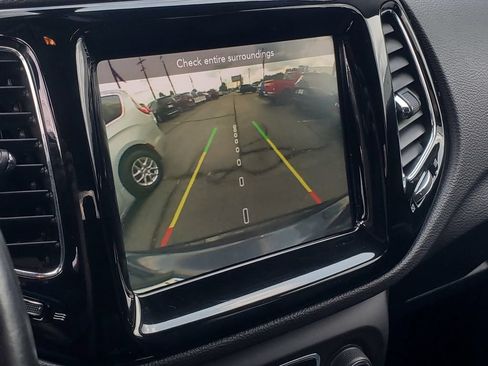 Used 2019 Jeep Compass Limited AWD/4WD image 17