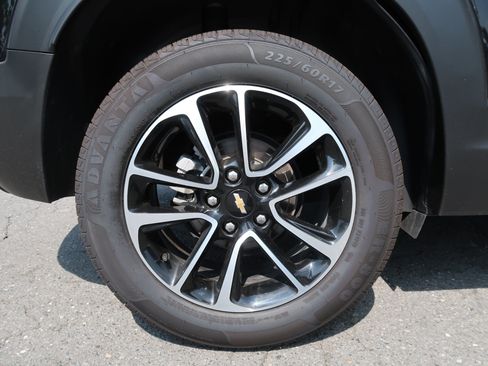 Used 2024 Chevrolet TrailBlazer LT AWD/4WD image 44