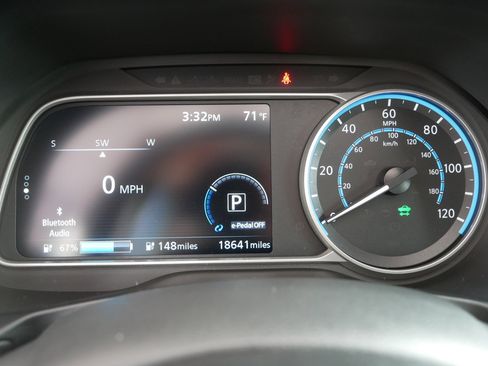 Certified 2023 Nissan Leaf SV Plus FWD image 21