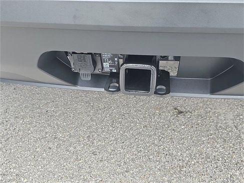 New 2026 Volkswagen Atlas Cross Sport SE image 6