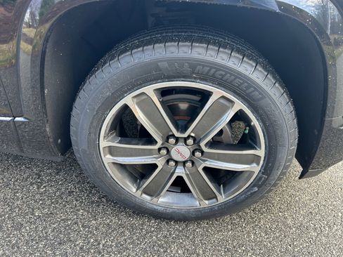 Used 2017 GMC Acadia Denali w/ LPO, Cargo Package image 25